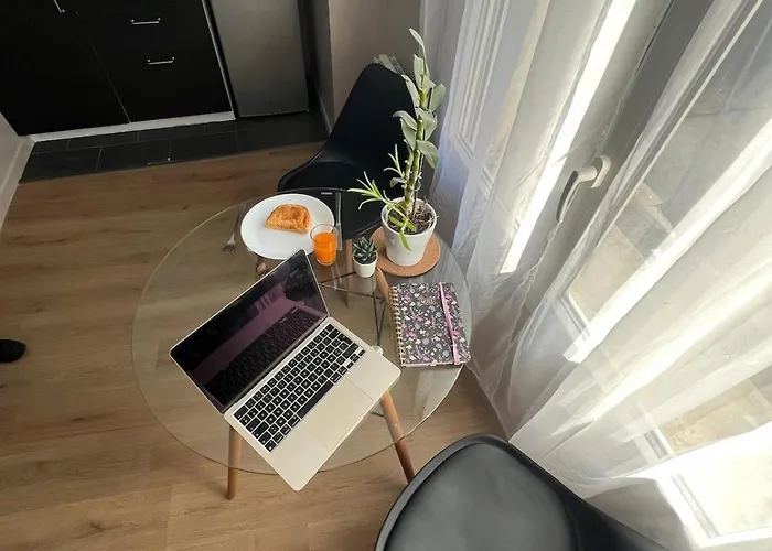 Londres Super Cosy I Renove Fin 2025 I Parking Gratuit Chatellerault